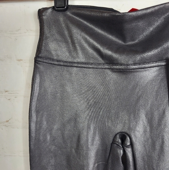 Spanx Faux Leather High Waisted Tummy Control Leggings in Black XS Petite - Picture 4 of 10
